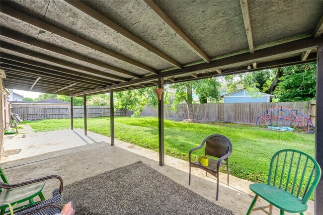 Building Photo - 6622 Rockergate Dr