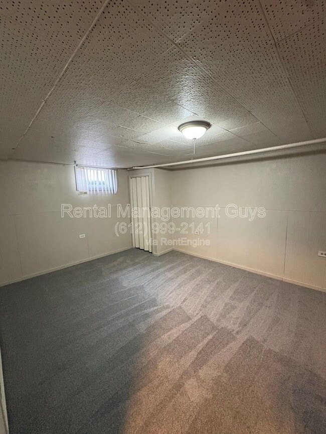 Building Photo - 4534 Zane Ave N