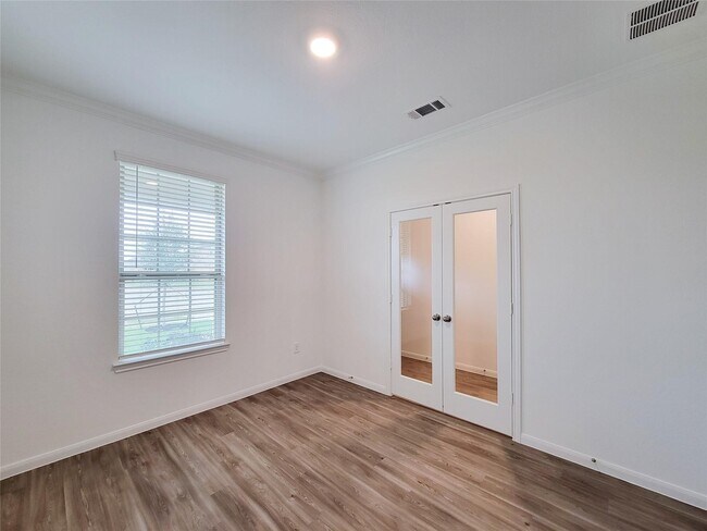 Building Photo - 1325 Grass Bnd Dr