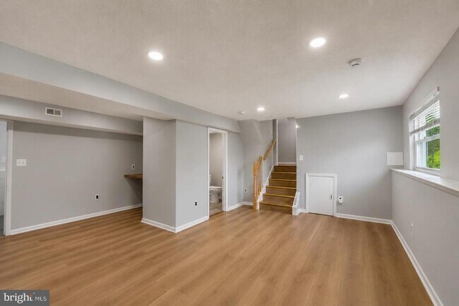 Building Photo - 1414 King William Dr