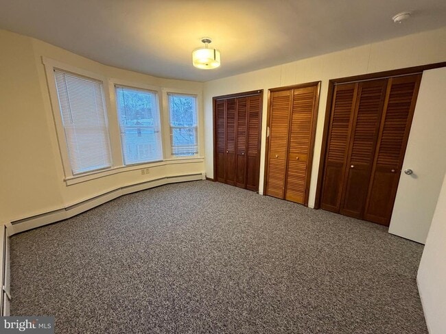 Building Photo - 1552 Delaware Ave