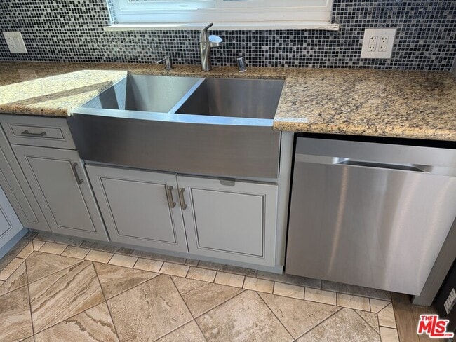 Building Photo - 1255 Princeton St