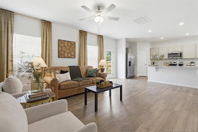 Building Photo - 594 Melbourne Dr