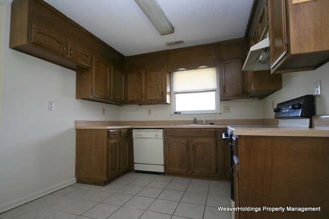 Building Photo - 1503 Cobblestone Cir SE