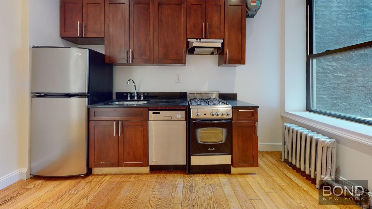 Building Photo - 207-209 West 11th Street