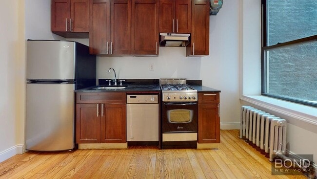 Building Photo - 207-209 West 11th Street