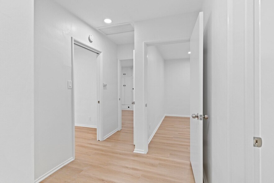 Building Photo - 237 Belmont Ave