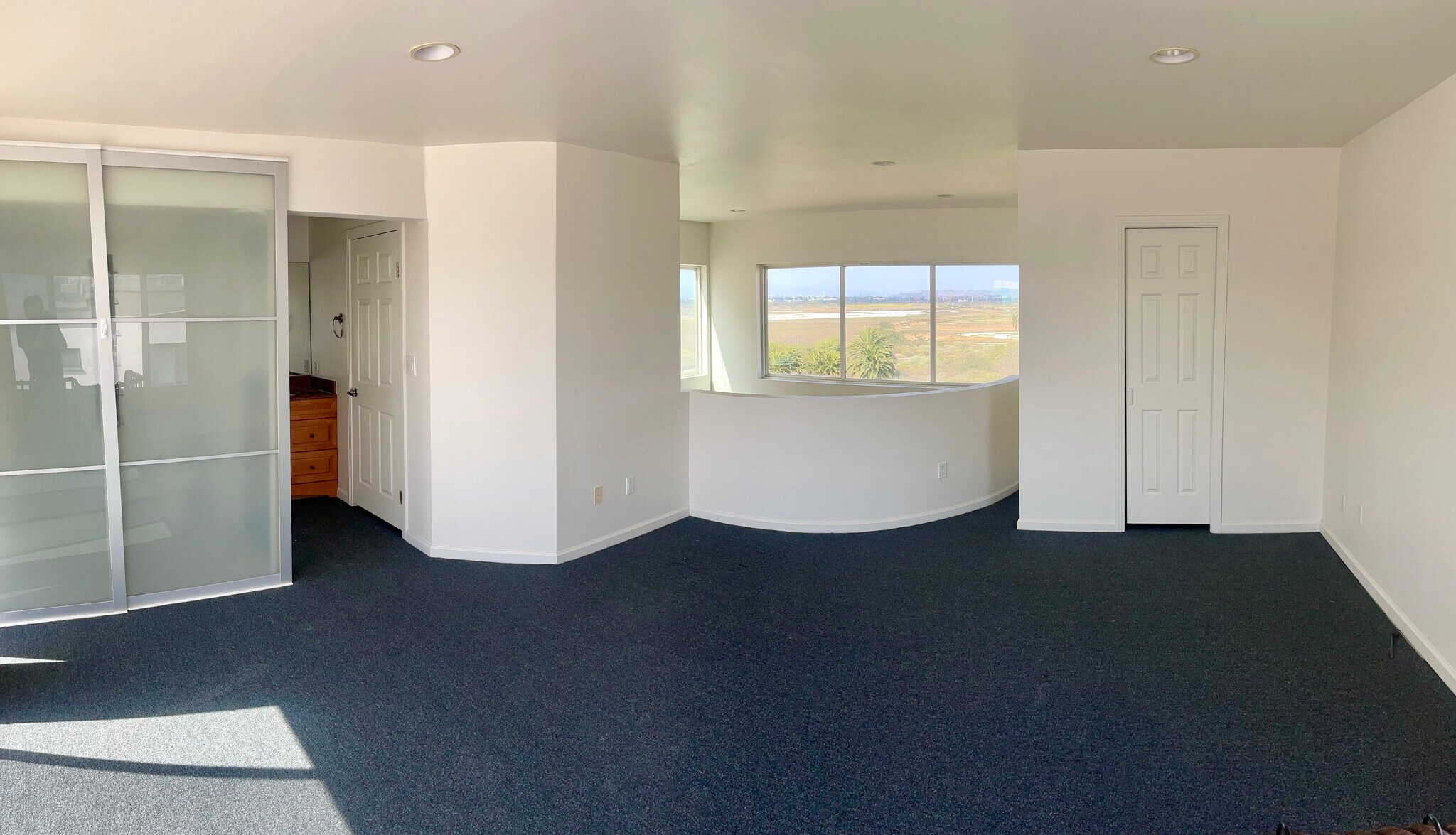 Building Photo - 6657 Vista Del Mar