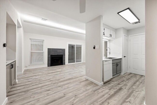 Building Photo - 3609 Leafield Dr