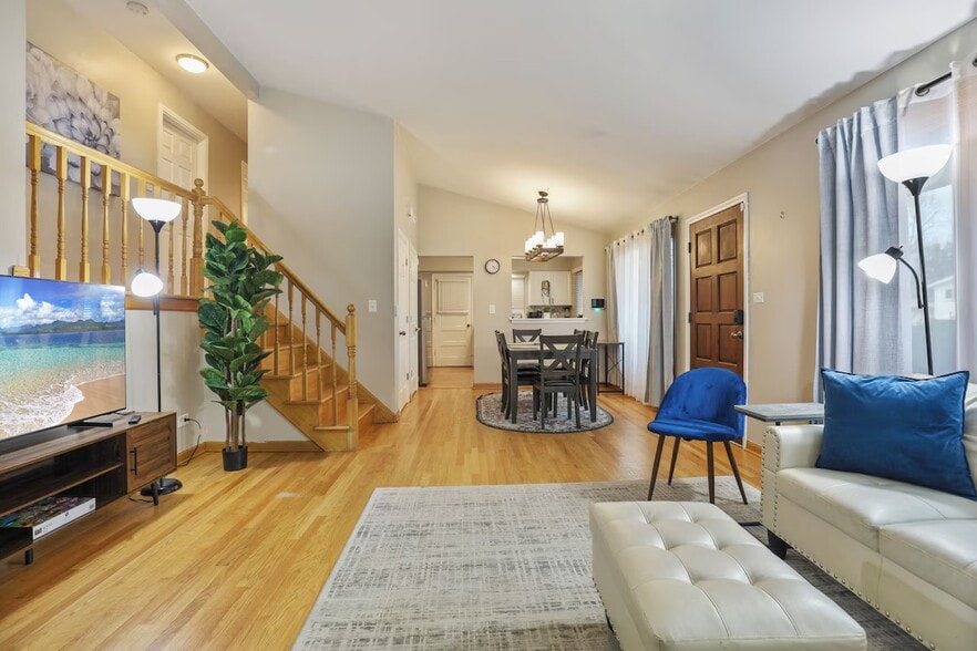 Building Photo - 105 N Prindle Ave