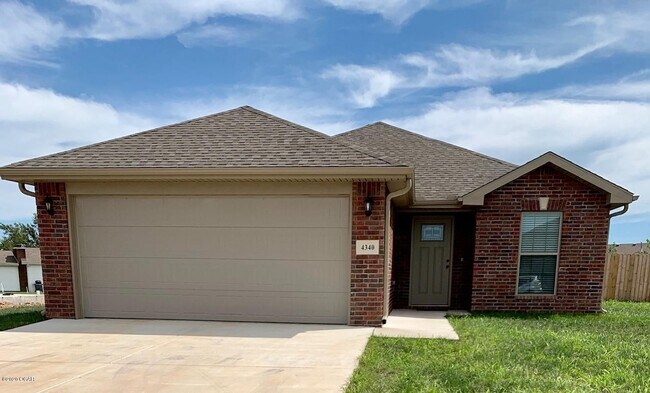 Primary Photo - 4340 E 23rd St