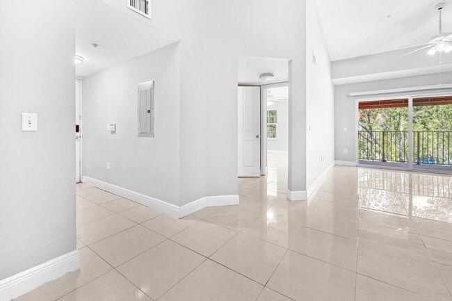 Building Photo - 4041 San Marino Blvd
