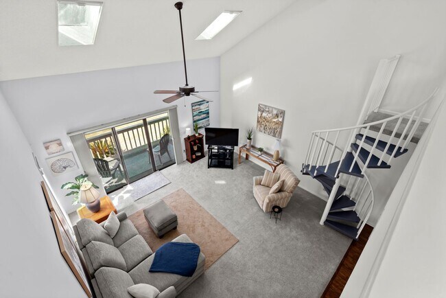Building Photo - Seasonal Rental Available 9/10/25-3/31/26