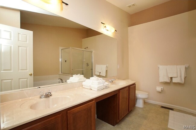 Building Photo - 307 Shady Rock Ln