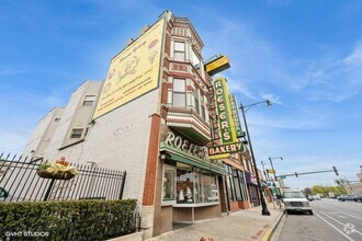 Building Photo - 3216 W North Ave