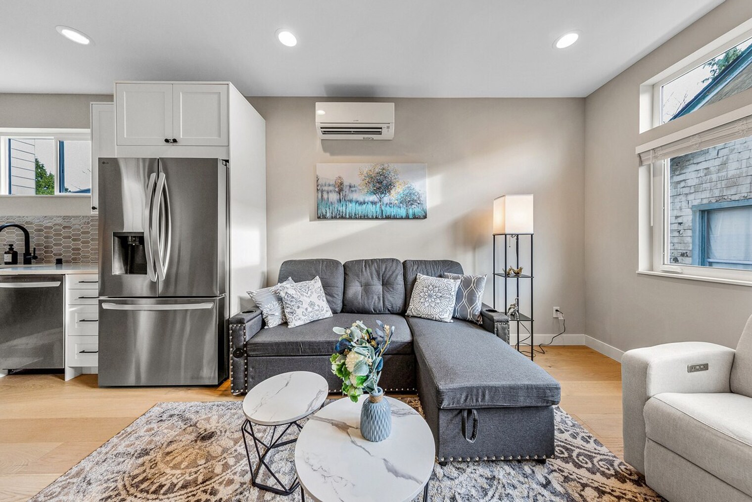 Building Photo - 305 18th Ave