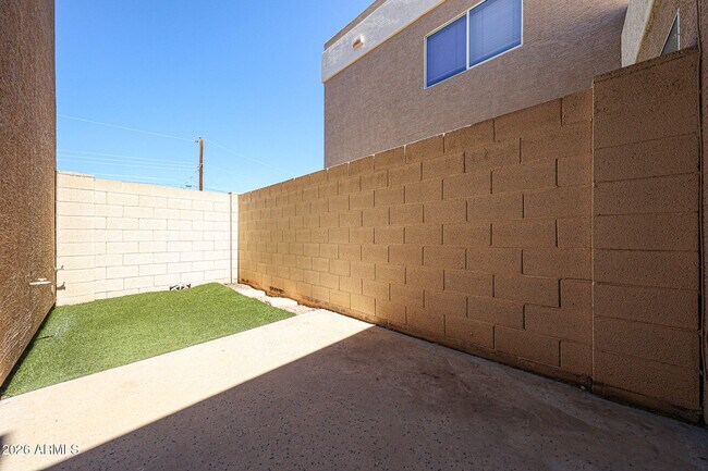 Building Photo - 3221 N 37th St