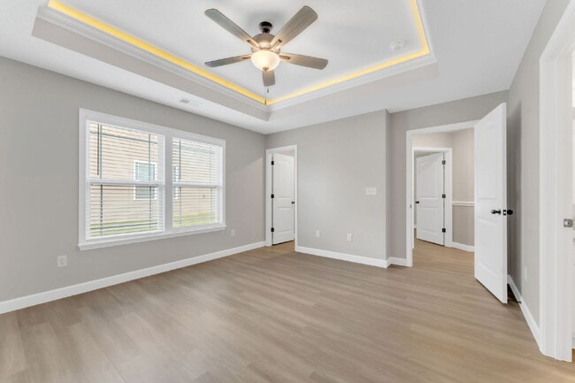 Building Photo - Modern 3-Bedroom Home with Granite Counter...
