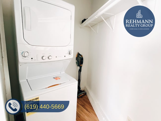 Building Photo - 2404 Chatsworth Blvd