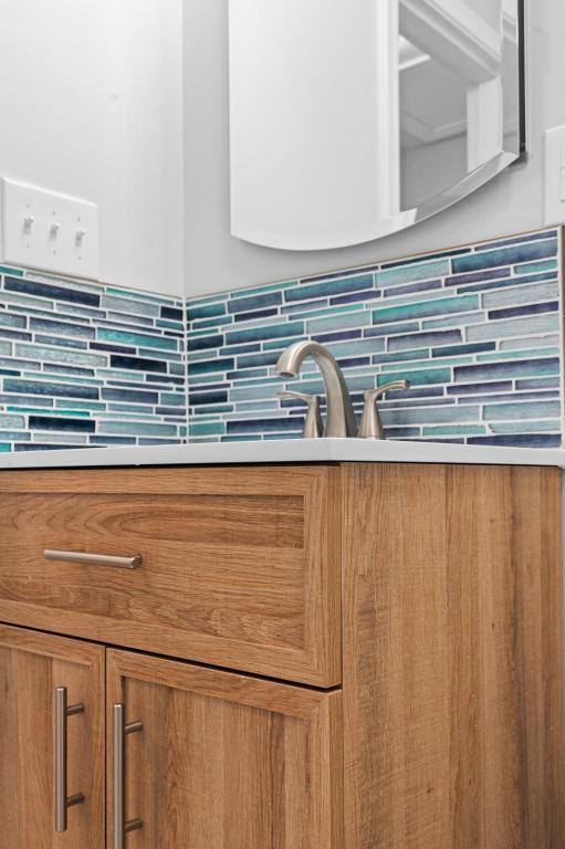 Building Photo - 1009 Lindsay St