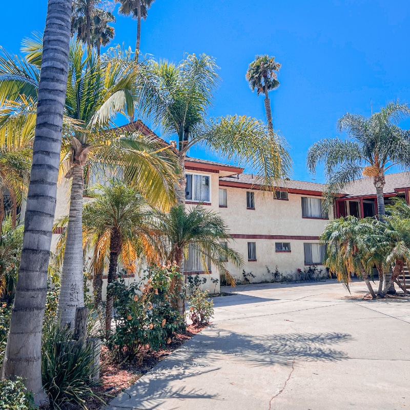 Building Photo - 1001 E Stearns Ave