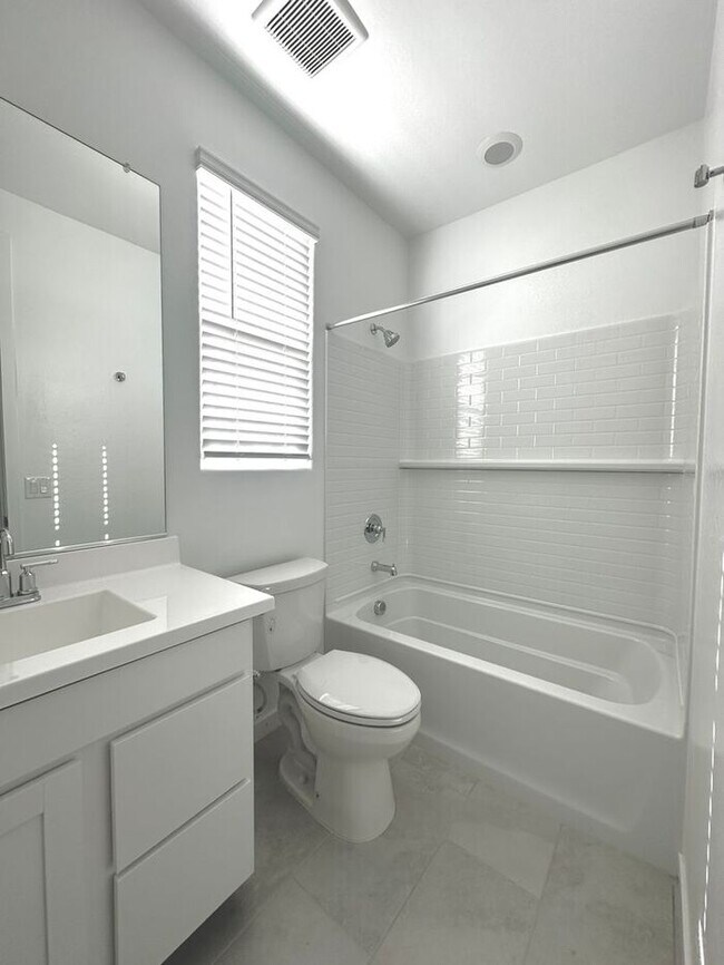 Building Photo - Be the $500 Off Move-In Special! First to Live Here! 5BR/3Bath Rental in Asante at Artisan!