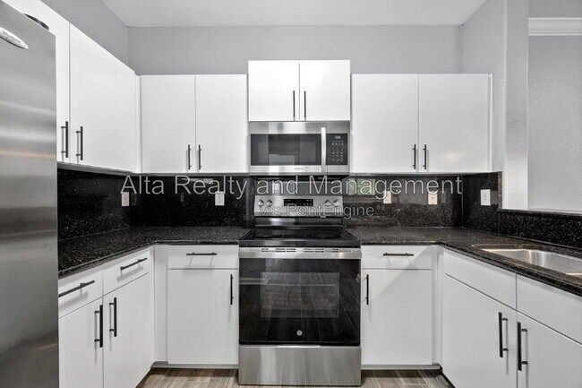Building Photo - 8290 Gate Pkwy W