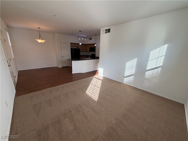 Building Photo - 50 Aura de Blanco St