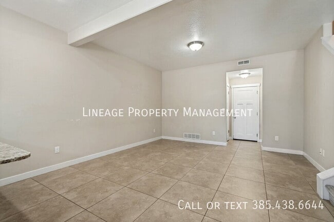 Building Photo - 11234 Summer Heights Dr