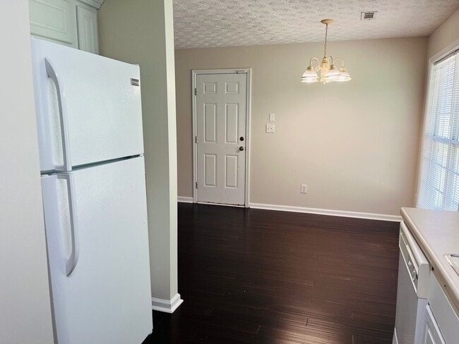 Building Photo - Beautiful 3 bedroom, 2 bathroom home located in Grantville! Must see!