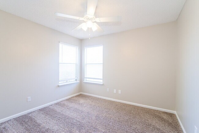 Building Photo - 3748 Arava Dr