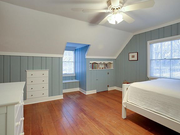 Building Photo - "Charming 3-Bed Home with Granite Elegance...