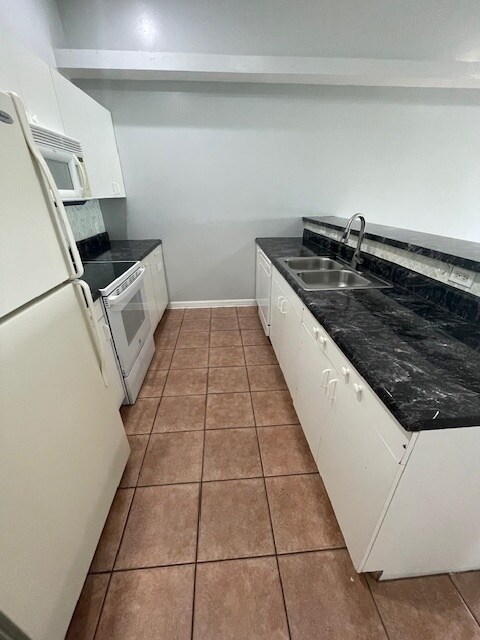 Building Photo - 1417 SE 1st St