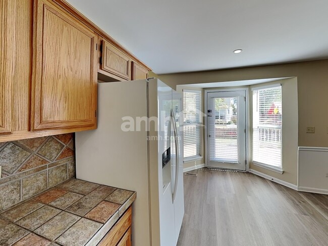 Building Photo - 2200 Brindlewood Dr