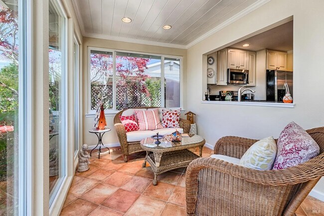 Building Photo - 7556 Oak Leaf Dr