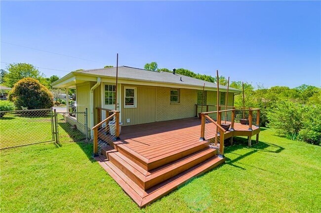 Building Photo - 3666 Wisteria Ln