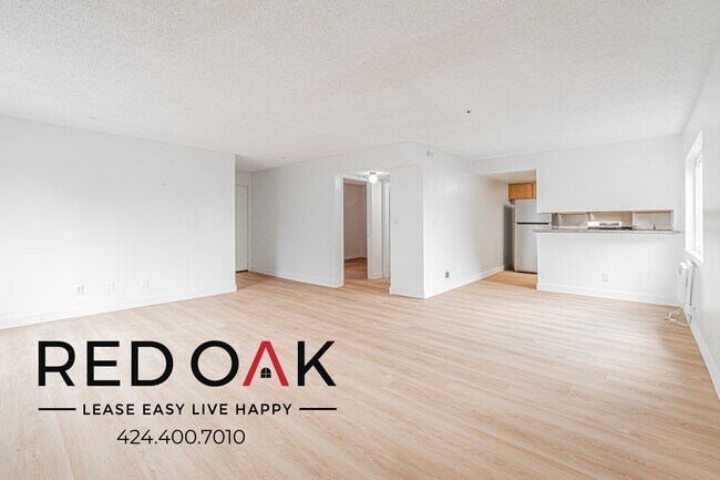 Building Photo - 13910 Sayre St