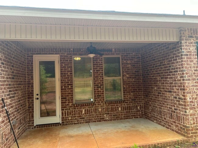 Building Photo - 107 Gwendolyn Ave