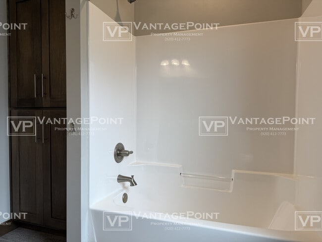 Building Photo - 4866 Prairie School Dr