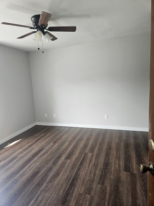 Building Photo - 802 Abney Ave
