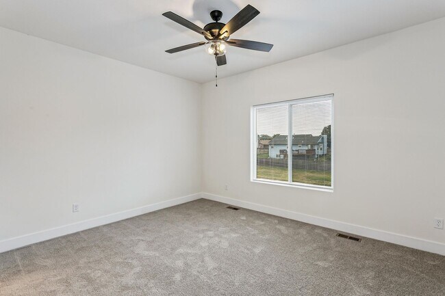 Building Photo - 5115/17 S Chase Ave