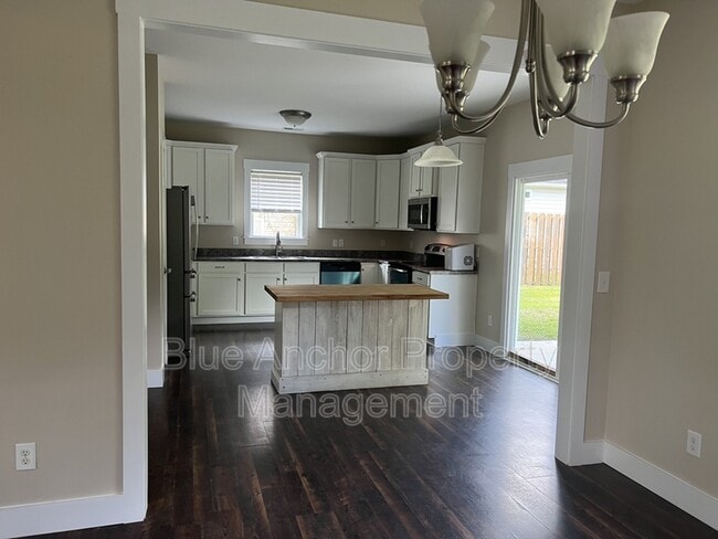 Building Photo - 153 Leeward Ln