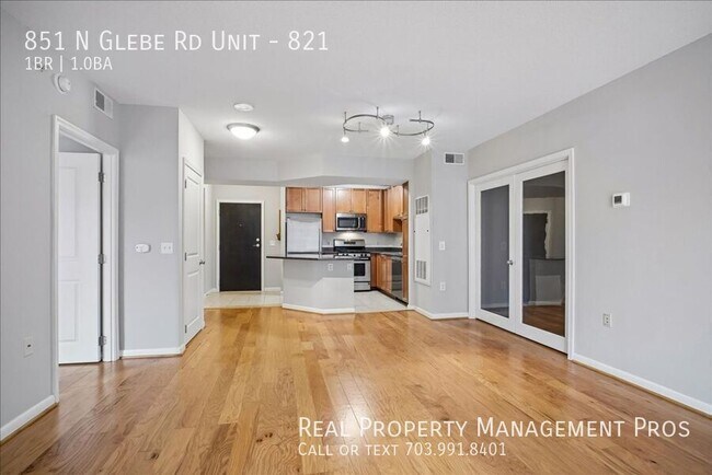 Building Photo - 851 N Glebe Rd