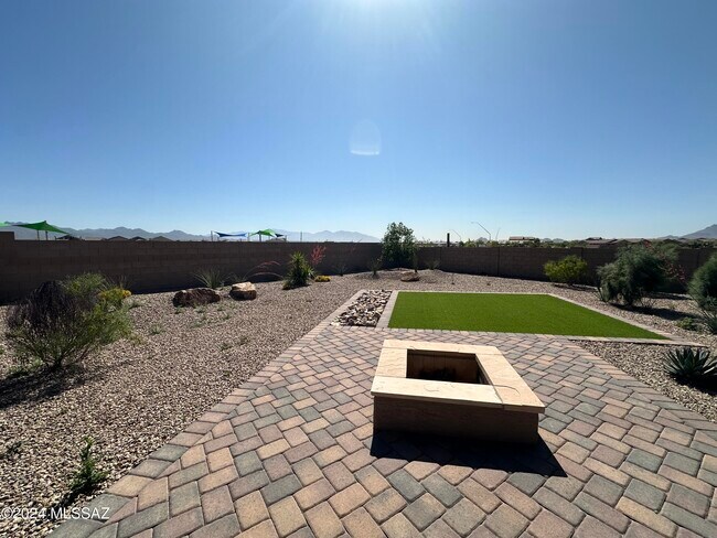 Building Photo - 12474 N Appling Ave