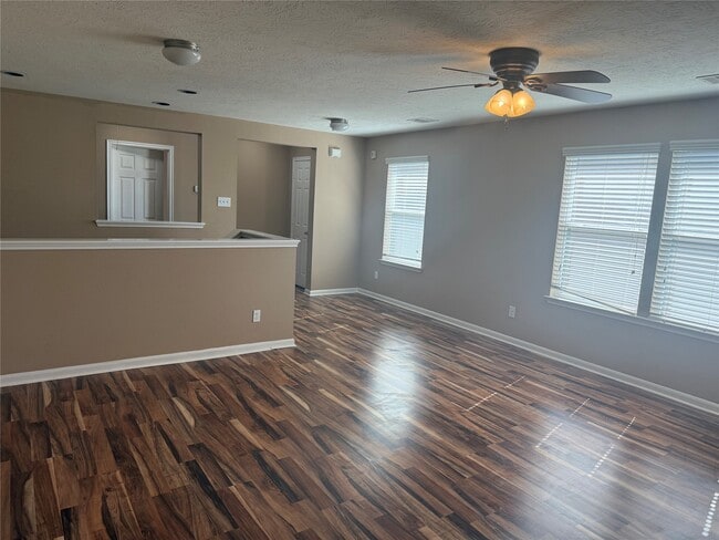 Building Photo - 15326 Trinity Meadow Dr