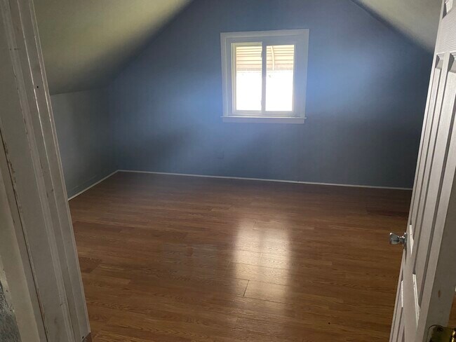 Building Photo - 308 Owens Ave