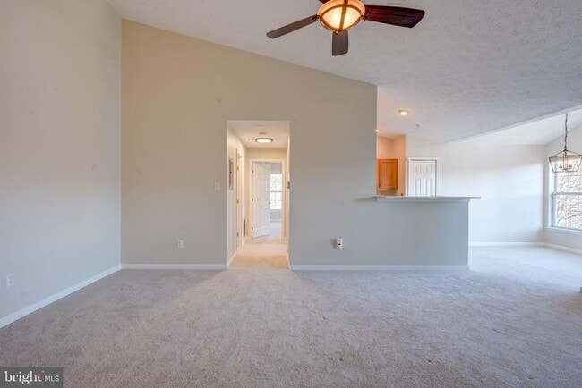 Building Photo - 4933 Riders Ct