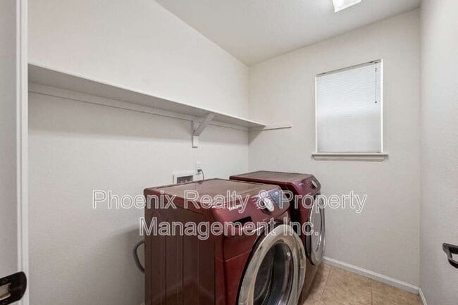 Building Photo - 1417 Lander Ln