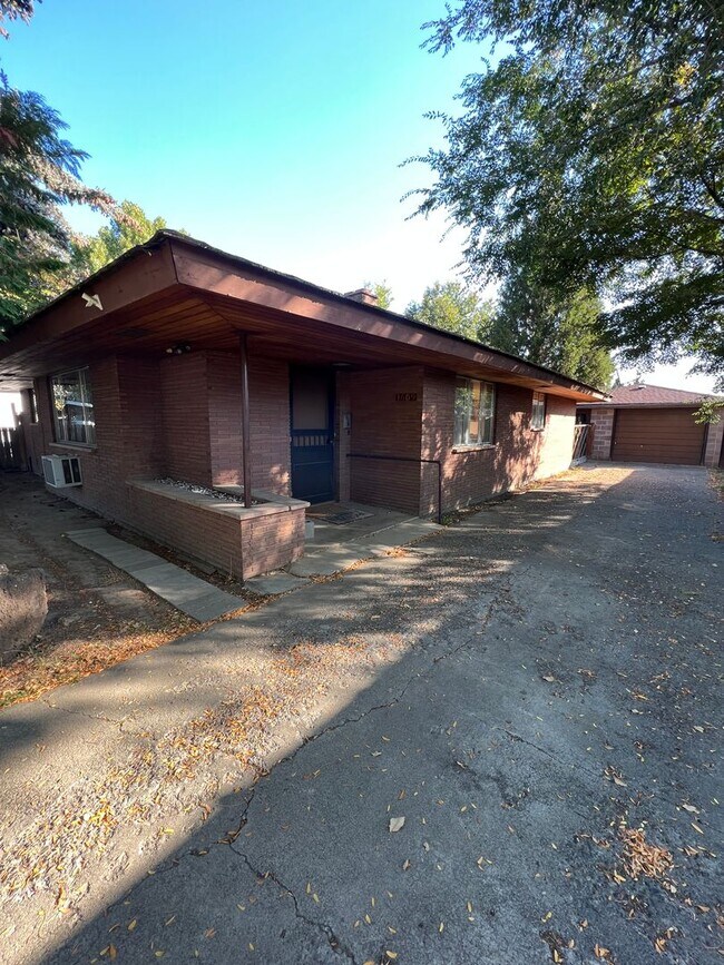 NonRefundable & Security Deposit Total ... 1609 S 15th Ave Yakima