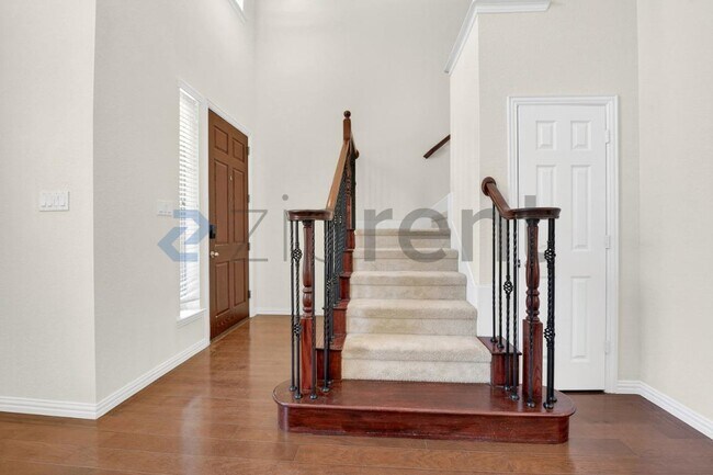 Building Photo - 3408 Porter Creek Dr